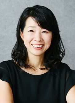 秀島 史香 さん（ラジオパーソナリティー、ナレーター）